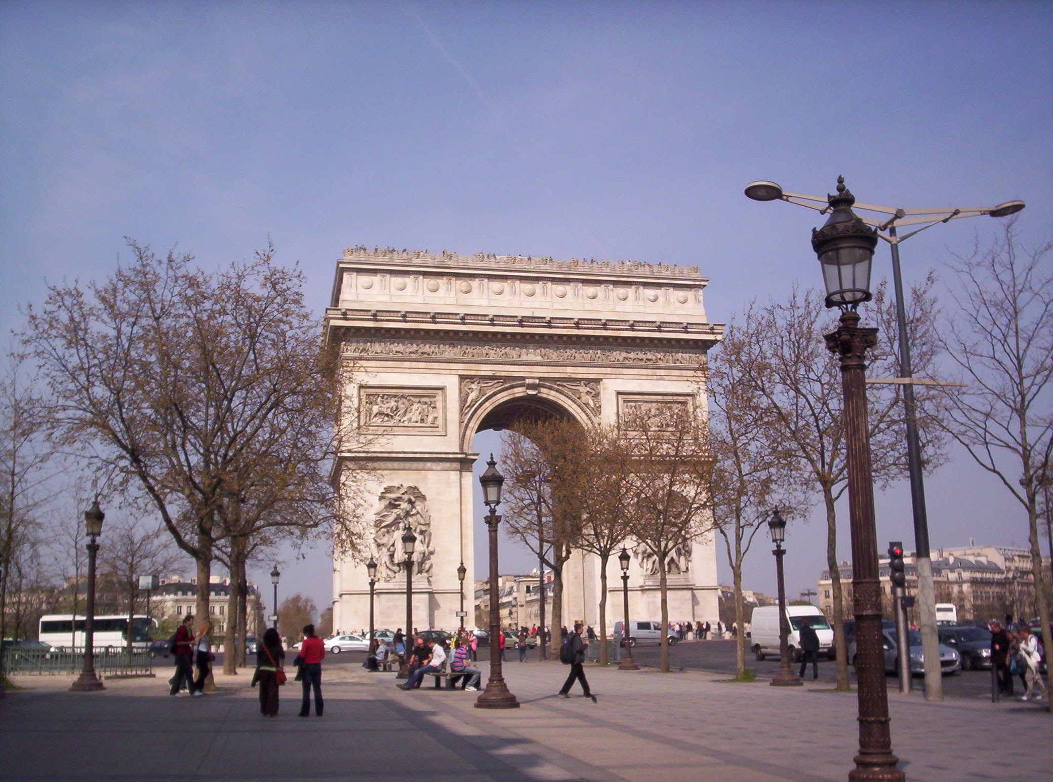 Arc de Triomphe(Vítězný oblouk)-okolo něj-12dopravních tepen