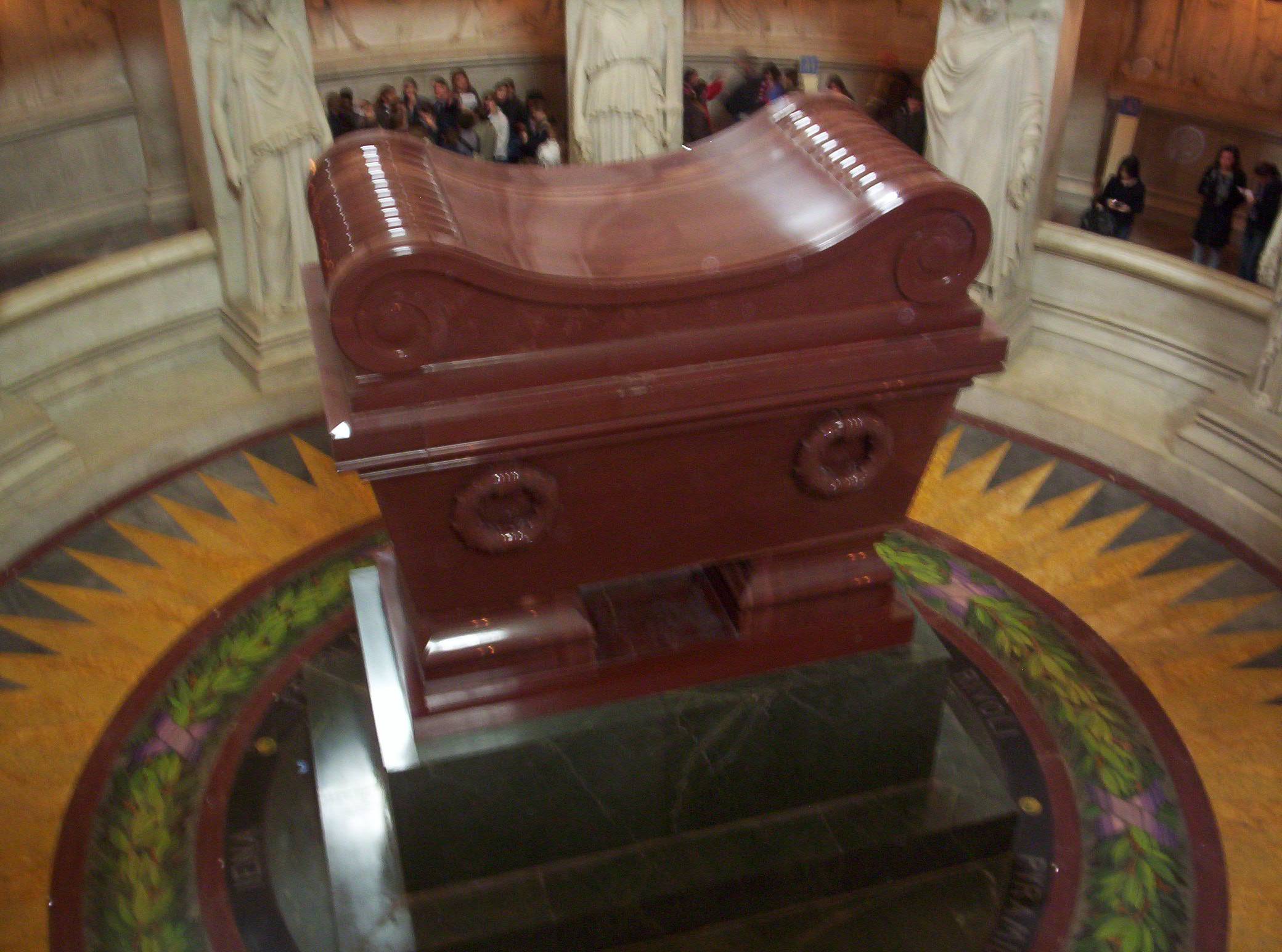 Tombeau de Napoleón Premier(hrobka Napoleona 1.- Bonaparte)